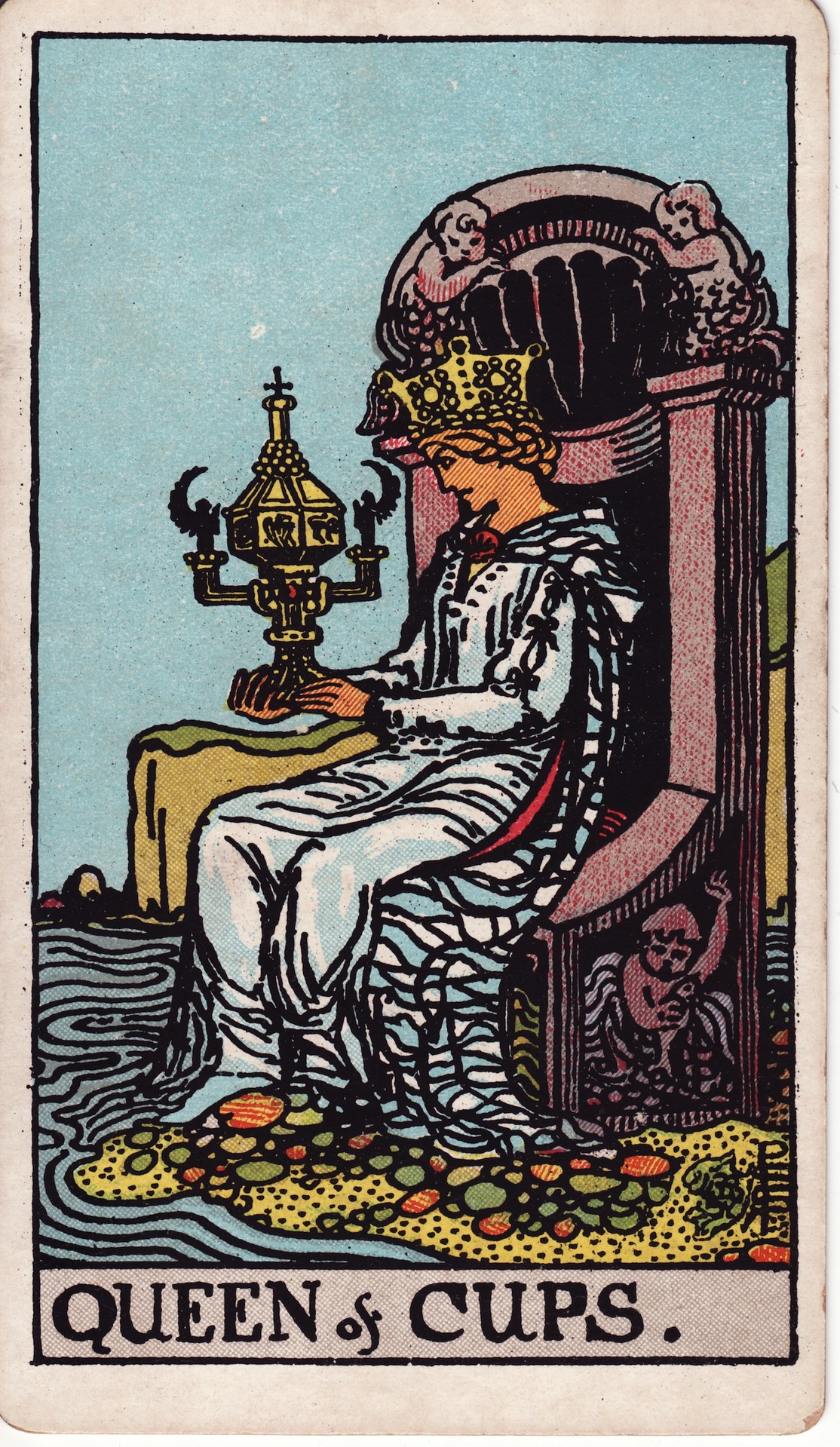 Queen of Cups Tarot